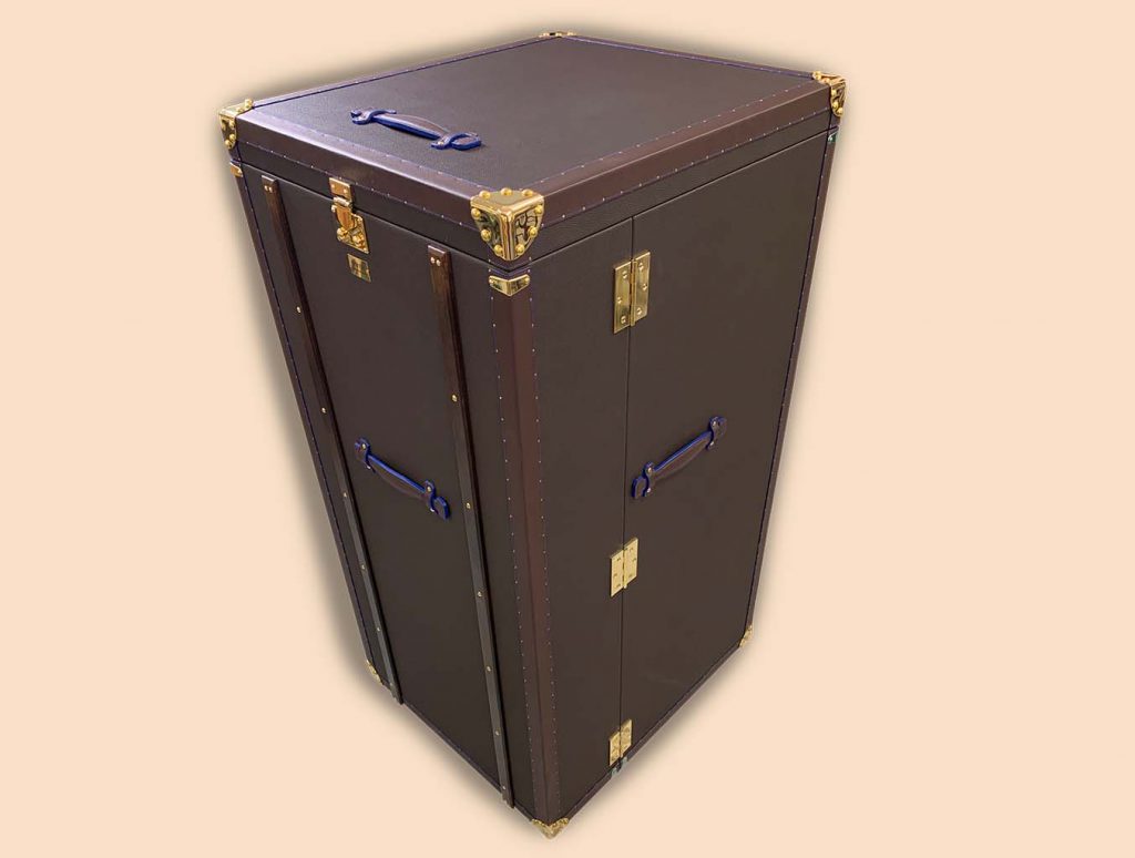 Beauty care trunk brown canvas gold fittings closed