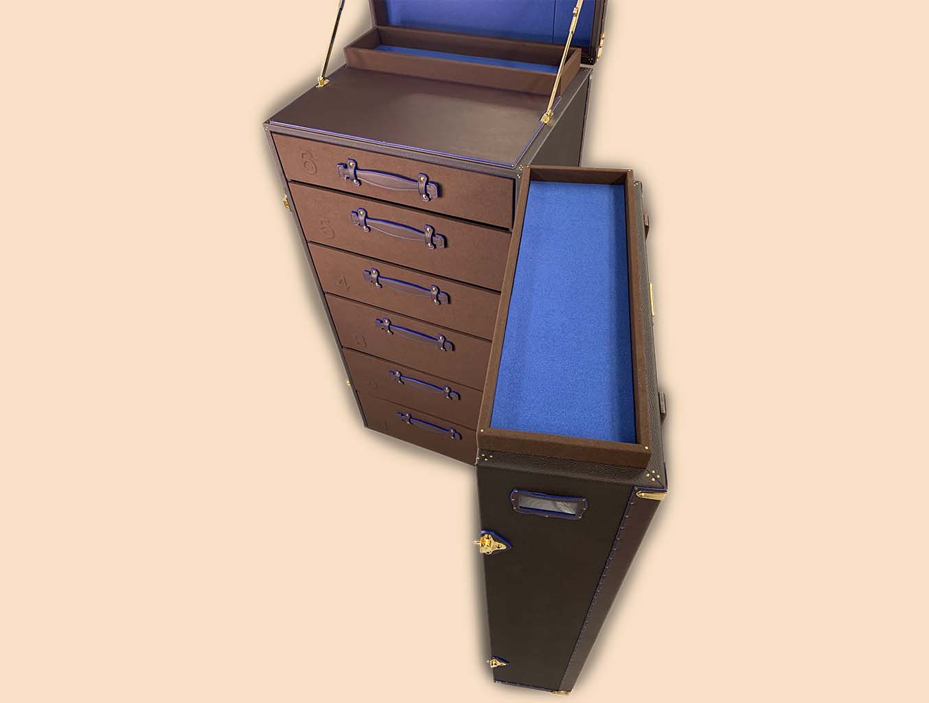 Beauty care trunk top