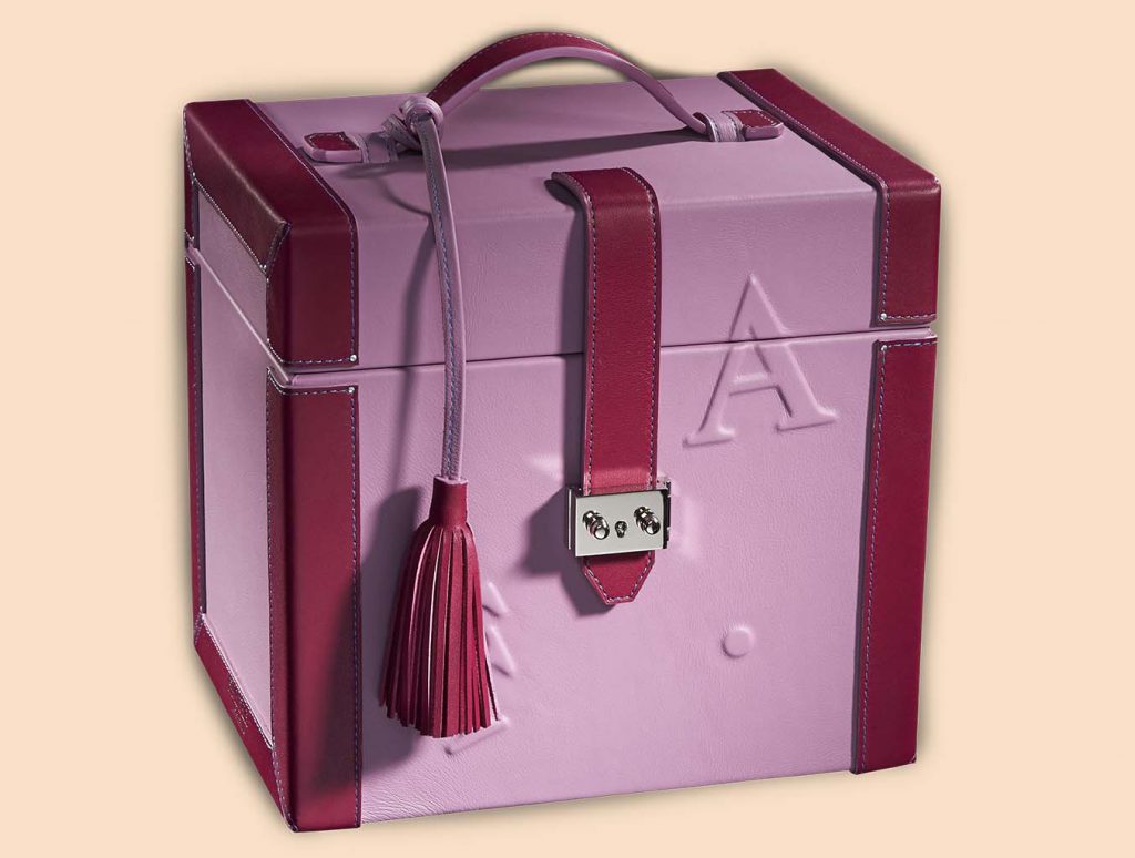 Bespoke jewels vanity FA closed
