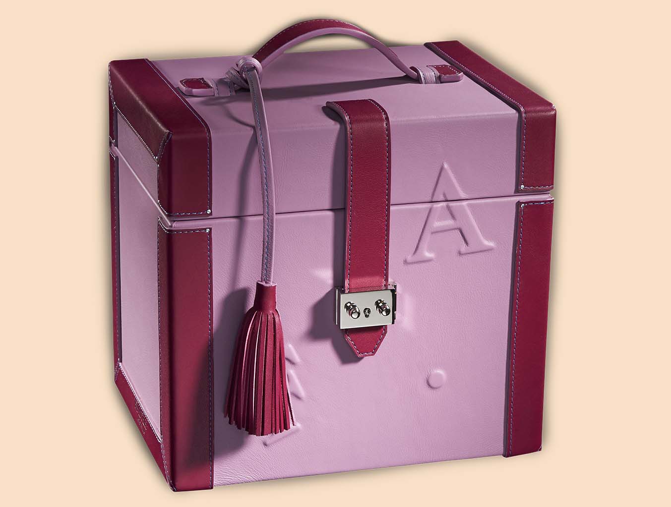Bespoke jewels vanity FA closed