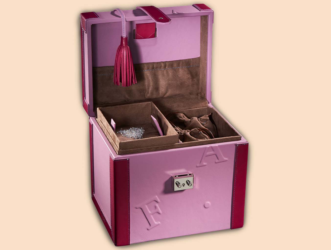 Bespoke jewels vanity FA opened
