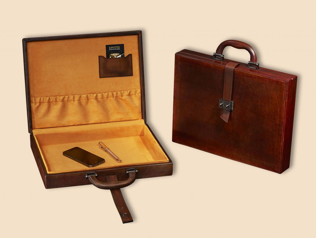 Briefcase brown leather old closer 2 model interior and exterior
