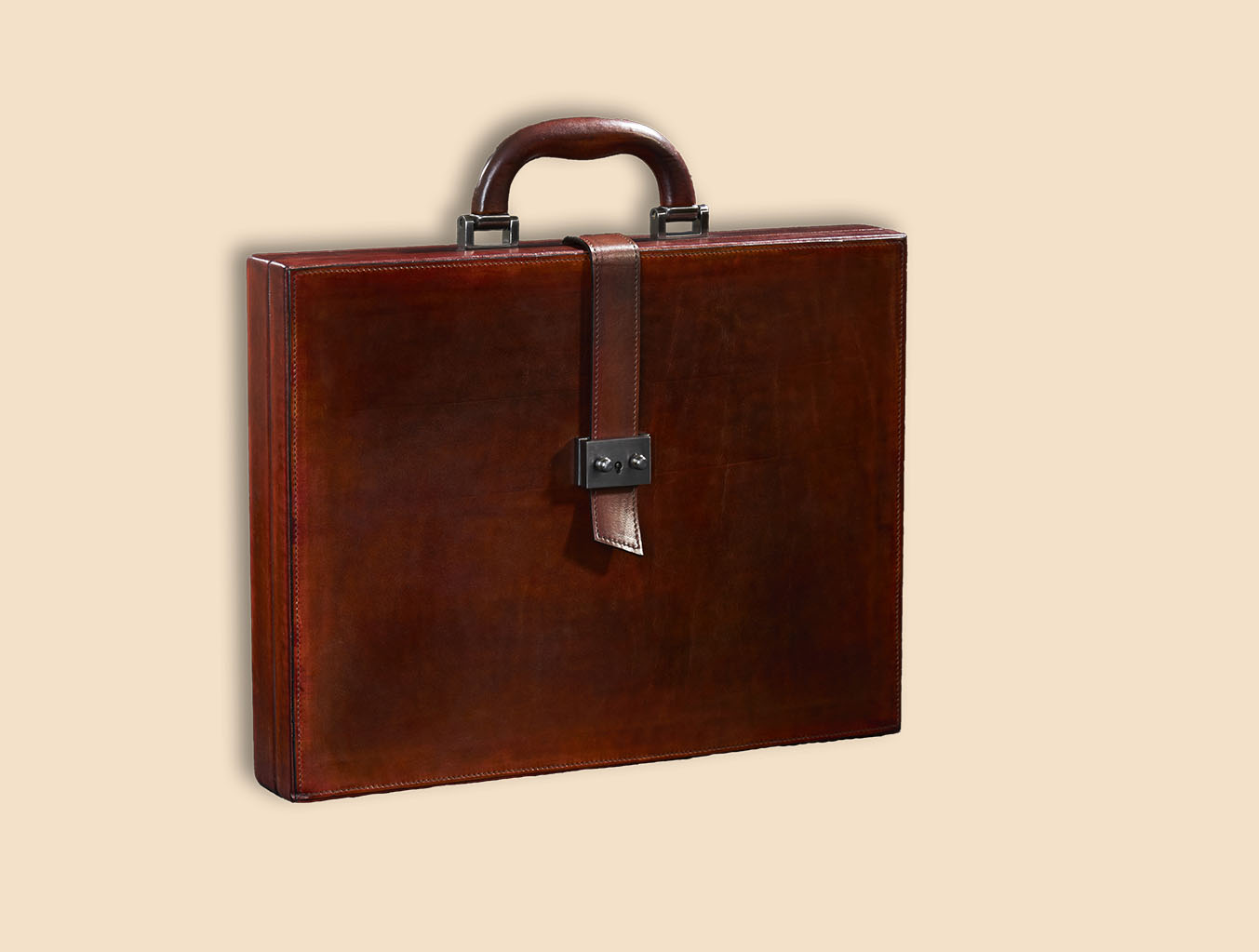 Briefcase brown leather old closer front face closed