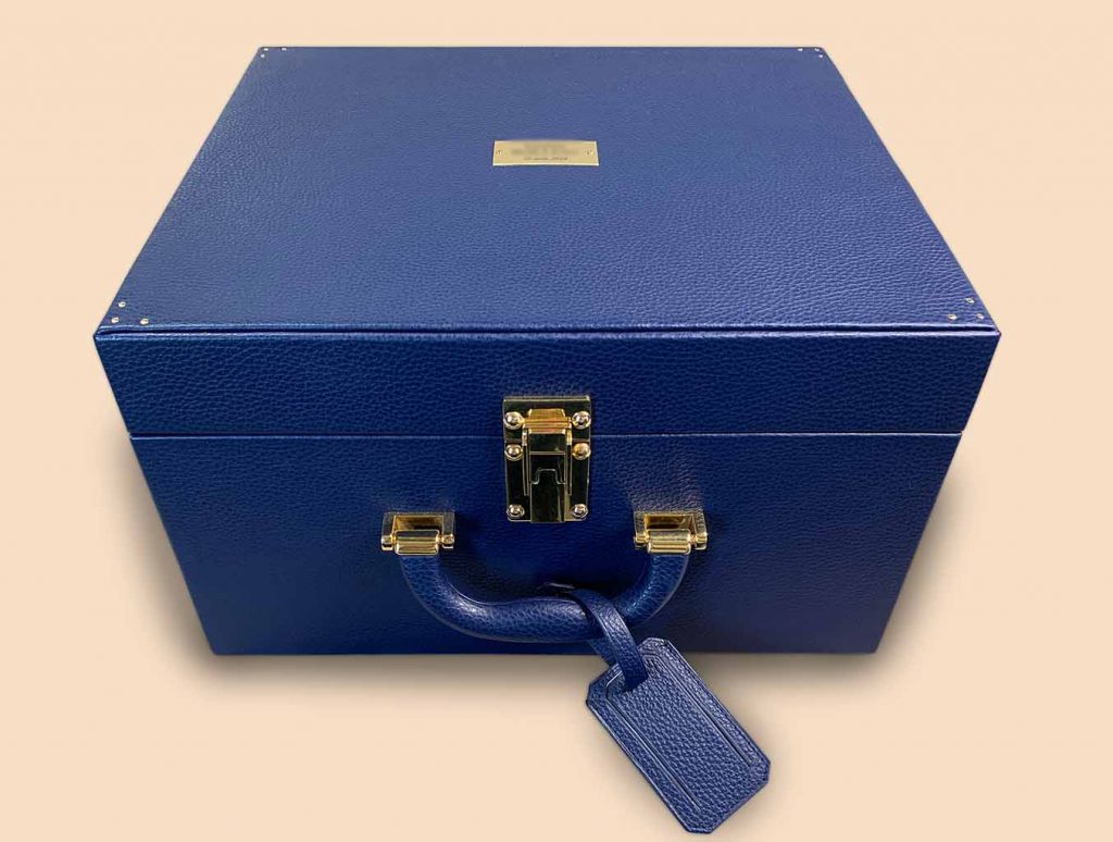Hat casket box tricorn blue leather closed