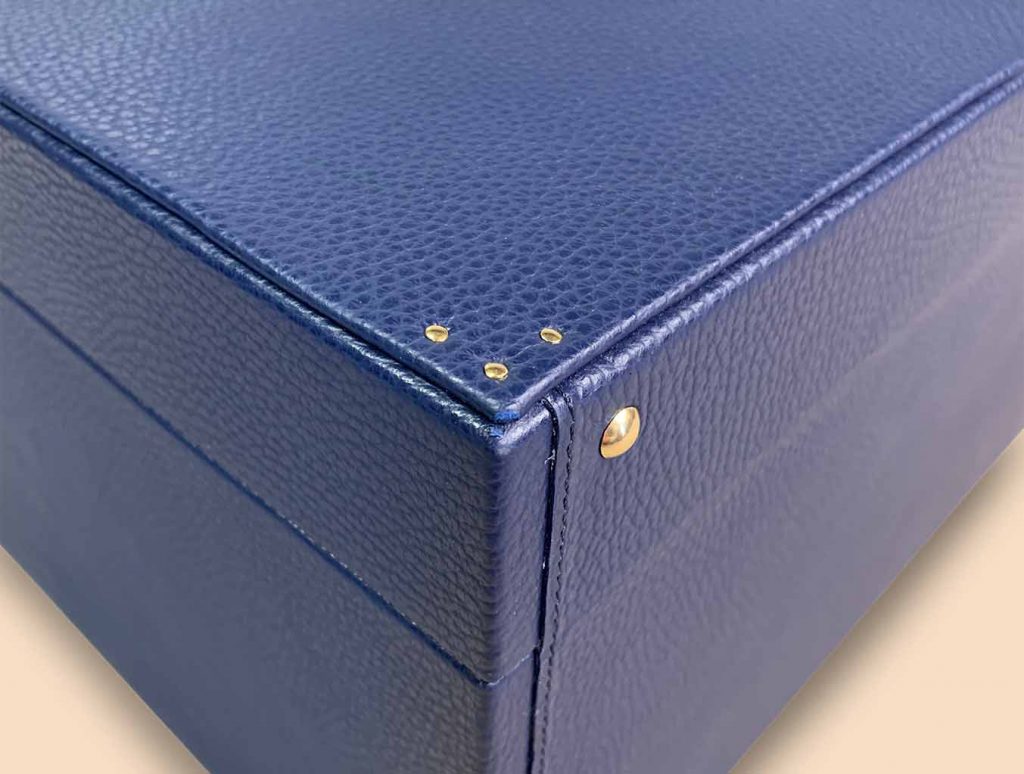 Hat casket box tricorn corner goldnails fittings