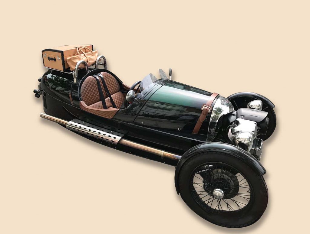 Morgan trunk suitaces 3 wheels on the car 2