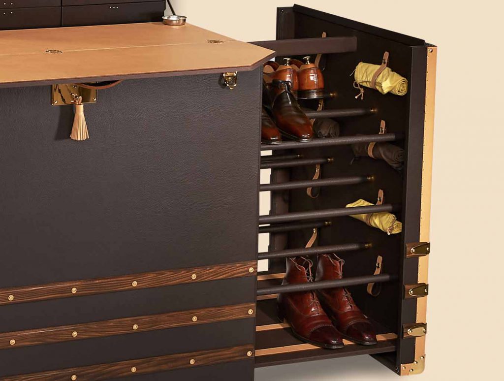 Shoes palace trunk 32 pairs sliding drawers 16 pairs