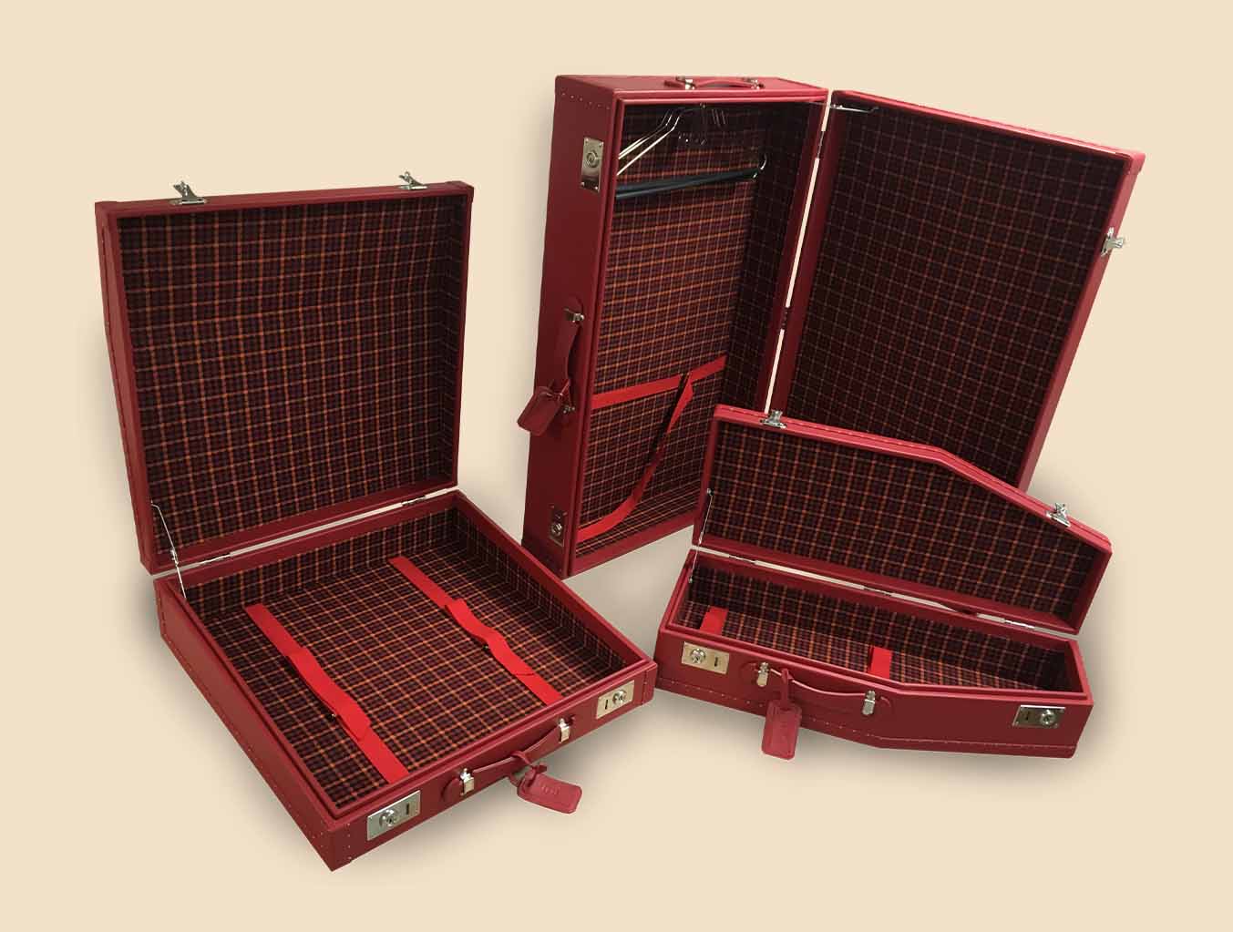 Suitcases mercedes 190SL opened