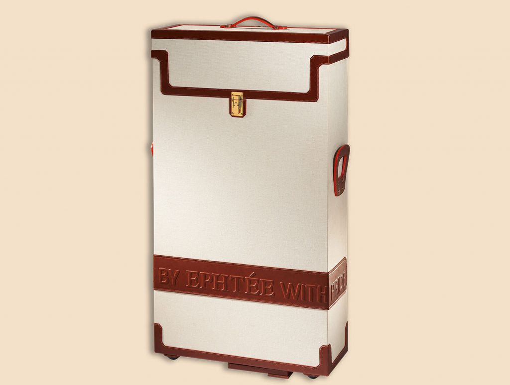 Travel office trunk closed
