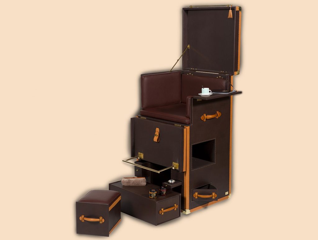 Leather brown Trunk waxing shining armchair opened left front