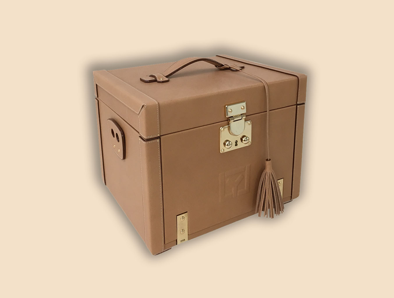 Vanity lily brown leather closed