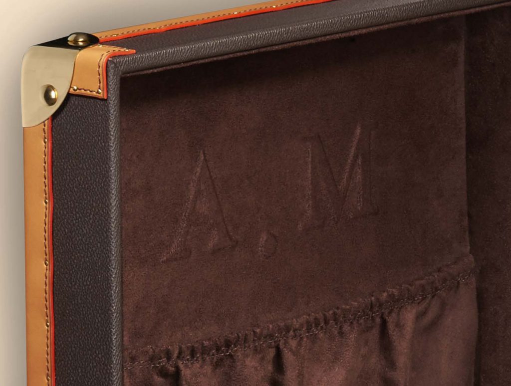 Watchmaking trunk 36 time pieces embossing name